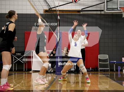 Thumbnail 2 in Mesquite vs. Canyon del Oro (Lancer Invitational) photogallery.