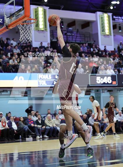 Thumbnail 2 in Archbishop Stepinac vs. Iona Prep (Crusader Classic) photogallery.