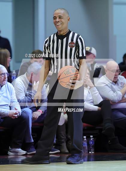 Thumbnail 2 in Archbishop Stepinac vs. Iona Prep (Crusader Classic) photogallery.