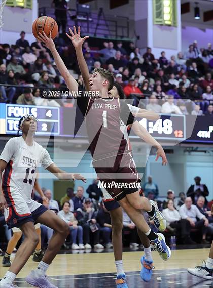 Thumbnail 3 in Archbishop Stepinac vs. Iona Prep (Crusader Classic) photogallery.