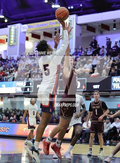 Thumbnail 2 in Archbishop Stepinac vs. Iona Prep (Crusader Classic) photogallery.
