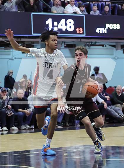 Thumbnail 2 in Archbishop Stepinac vs. Iona Prep (Crusader Classic) photogallery.