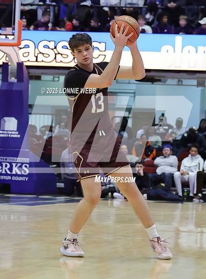 Thumbnail 1 in Archbishop Stepinac vs. Iona Prep (Crusader Classic) photogallery.