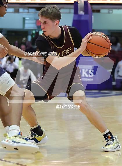 Thumbnail 1 in Archbishop Stepinac vs. Iona Prep (Crusader Classic) photogallery.