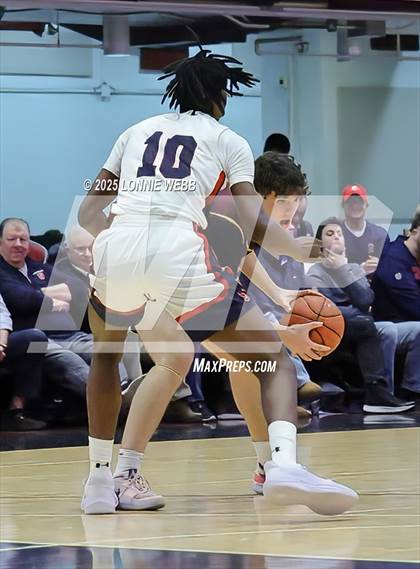 Thumbnail 3 in Archbishop Stepinac vs. Iona Prep (Crusader Classic) photogallery.