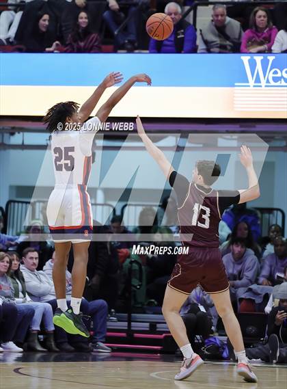 Thumbnail 2 in Archbishop Stepinac vs. Iona Prep (Crusader Classic) photogallery.