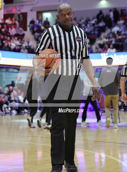 Thumbnail 2 in Archbishop Stepinac vs. Iona Prep (Crusader Classic) photogallery.