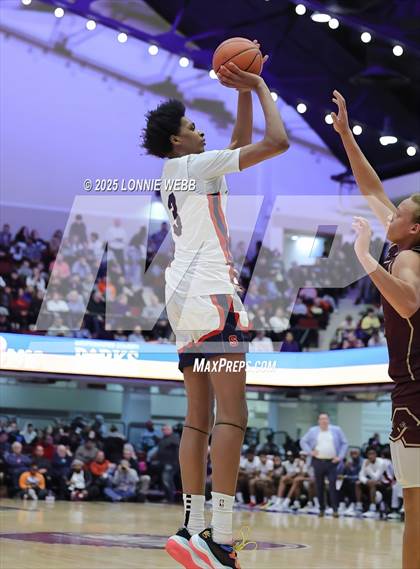 Thumbnail 2 in Archbishop Stepinac vs. Iona Prep (Crusader Classic) photogallery.