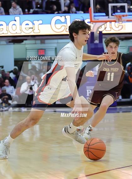 Thumbnail 3 in Archbishop Stepinac vs. Iona Prep (Crusader Classic) photogallery.