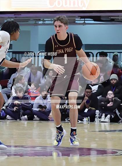 Thumbnail 3 in Archbishop Stepinac vs. Iona Prep (Crusader Classic) photogallery.