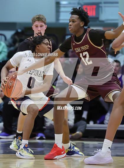 Thumbnail 3 in Archbishop Stepinac vs. Iona Prep (Crusader Classic) photogallery.