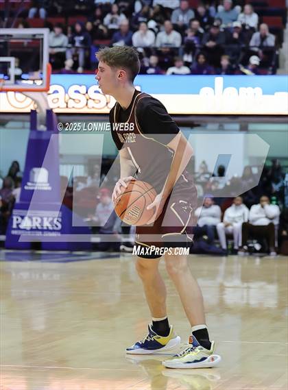 Thumbnail 2 in Archbishop Stepinac vs. Iona Prep (Crusader Classic) photogallery.