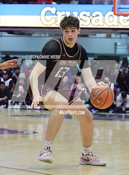 Thumbnail 2 in Archbishop Stepinac vs. Iona Prep (Crusader Classic) photogallery.