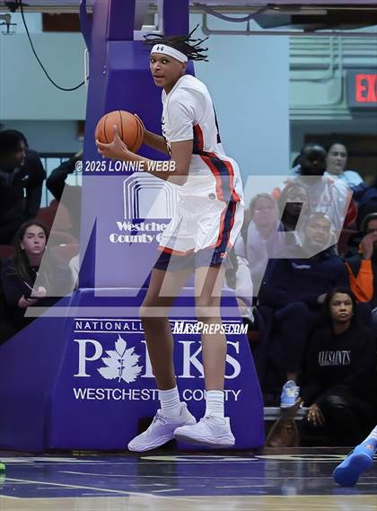 Thumbnail 2 in Archbishop Stepinac vs. Iona Prep (Crusader Classic) photogallery.