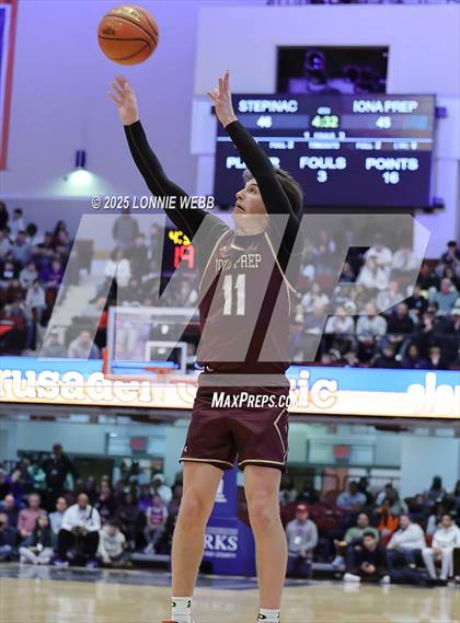 Thumbnail 2 in Archbishop Stepinac vs. Iona Prep (Crusader Classic) photogallery.