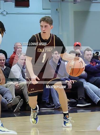 Thumbnail 1 in Archbishop Stepinac vs. Iona Prep (Crusader Classic) photogallery.
