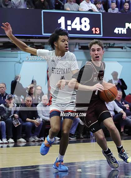 Thumbnail 3 in Archbishop Stepinac vs. Iona Prep (Crusader Classic) photogallery.