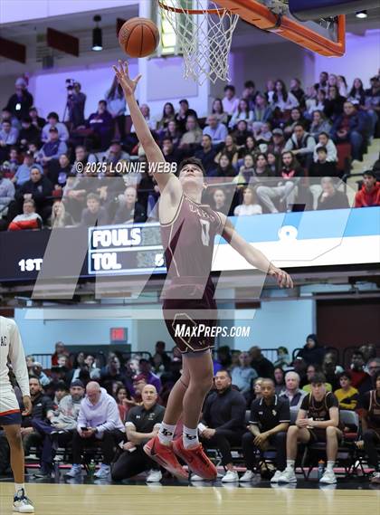Thumbnail 3 in Archbishop Stepinac vs. Iona Prep (Crusader Classic) photogallery.