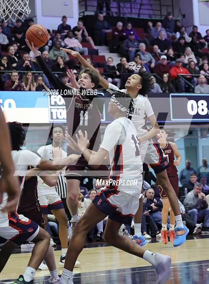 Thumbnail 2 in Archbishop Stepinac vs. Iona Prep (Crusader Classic) photogallery.