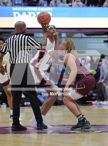 Thumbnail 3 in Archbishop Stepinac vs. Iona Prep (Crusader Classic) photogallery.