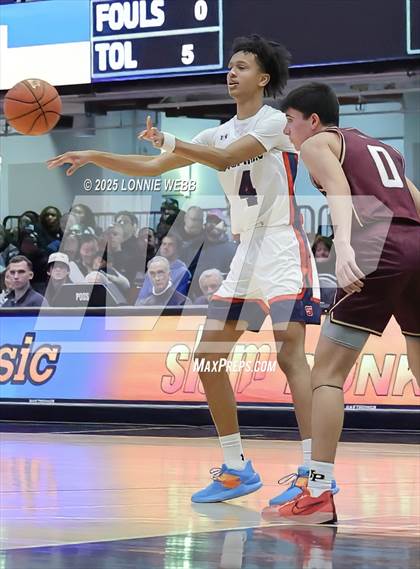 Thumbnail 1 in Archbishop Stepinac vs. Iona Prep (Crusader Classic) photogallery.