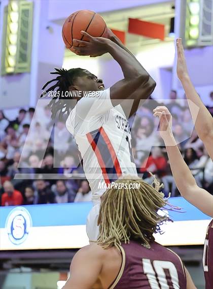 Thumbnail 2 in Archbishop Stepinac vs. Iona Prep (Crusader Classic) photogallery.