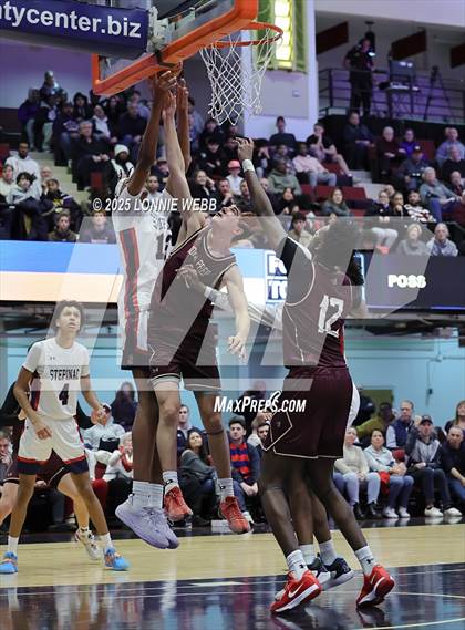 Thumbnail 3 in Archbishop Stepinac vs. Iona Prep (Crusader Classic) photogallery.