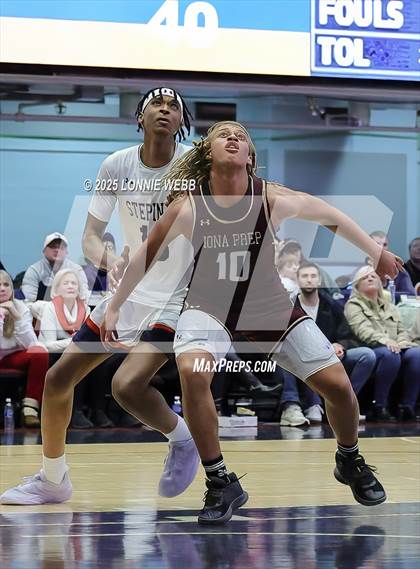 Thumbnail 1 in Archbishop Stepinac vs. Iona Prep (Crusader Classic) photogallery.