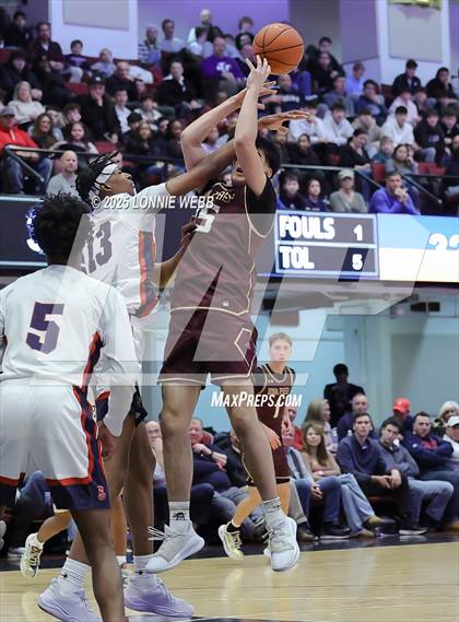 Thumbnail 1 in Archbishop Stepinac vs. Iona Prep (Crusader Classic) photogallery.