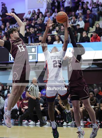 Thumbnail 1 in Archbishop Stepinac vs. Iona Prep (Crusader Classic) photogallery.