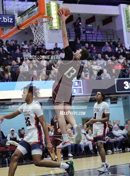 Thumbnail 2 in Archbishop Stepinac vs. Iona Prep (Crusader Classic) photogallery.