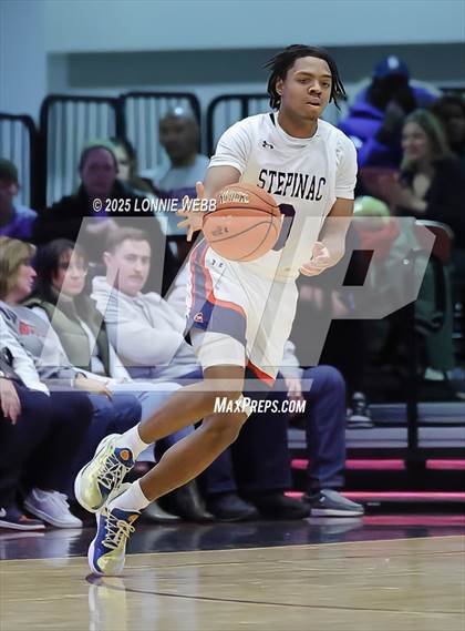 Thumbnail 2 in Archbishop Stepinac vs. Iona Prep (Crusader Classic) photogallery.