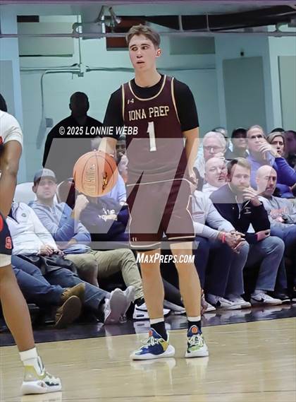 Thumbnail 3 in Archbishop Stepinac vs. Iona Prep (Crusader Classic) photogallery.