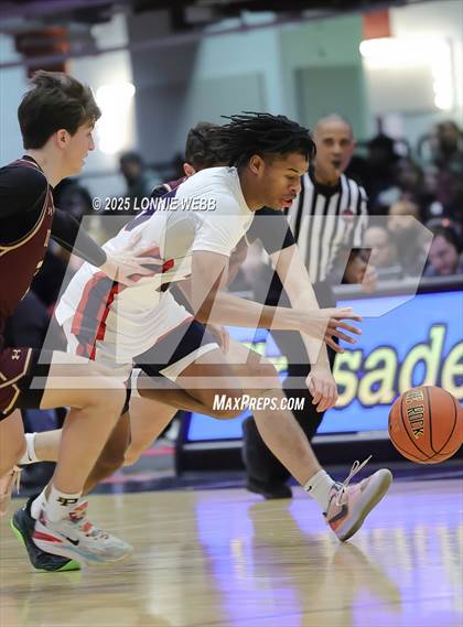Thumbnail 2 in Archbishop Stepinac vs. Iona Prep (Crusader Classic) photogallery.