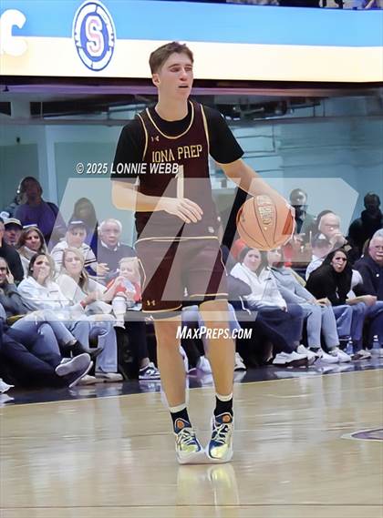 Thumbnail 1 in Archbishop Stepinac vs. Iona Prep (Crusader Classic) photogallery.