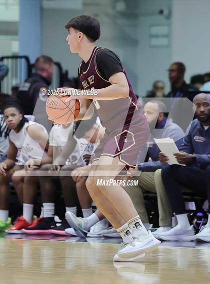Thumbnail 3 in Archbishop Stepinac vs. Iona Prep (Crusader Classic) photogallery.