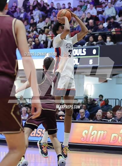 Thumbnail 3 in Archbishop Stepinac vs. Iona Prep (Crusader Classic) photogallery.