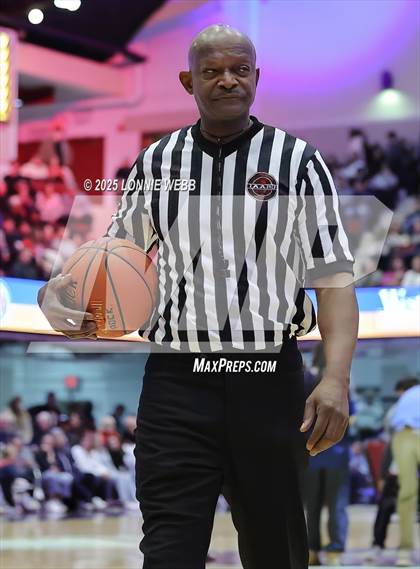 Thumbnail 3 in Archbishop Stepinac vs. Iona Prep (Crusader Classic) photogallery.