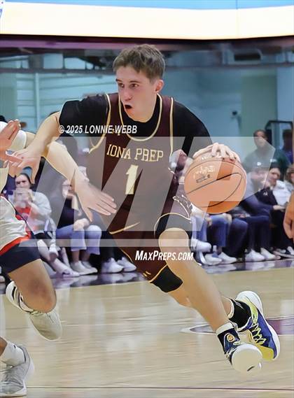Thumbnail 2 in Archbishop Stepinac vs. Iona Prep (Crusader Classic) photogallery.
