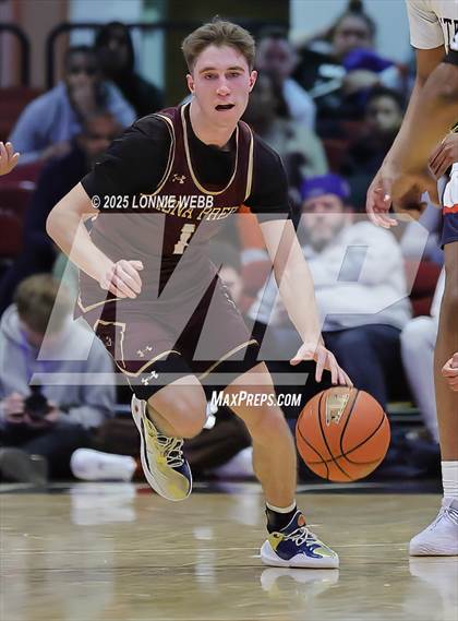 Thumbnail 2 in Archbishop Stepinac vs. Iona Prep (Crusader Classic) photogallery.