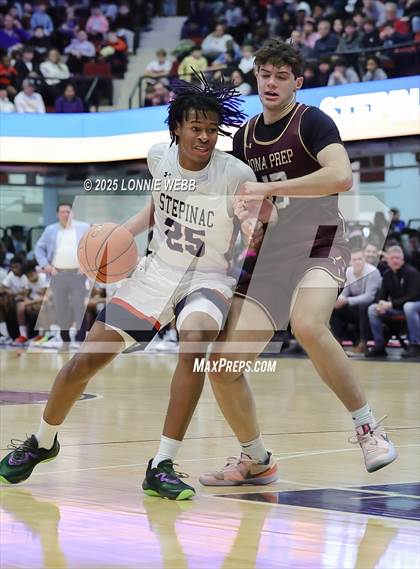 Thumbnail 2 in Archbishop Stepinac vs. Iona Prep (Crusader Classic) photogallery.