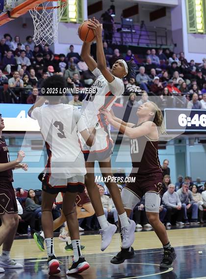 Thumbnail 1 in Archbishop Stepinac vs. Iona Prep (Crusader Classic) photogallery.