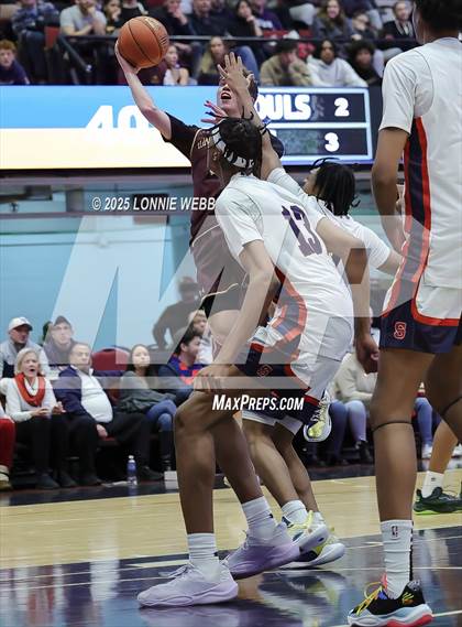 Thumbnail 3 in Archbishop Stepinac vs. Iona Prep (Crusader Classic) photogallery.