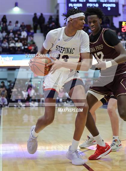 Thumbnail 3 in Archbishop Stepinac vs. Iona Prep (Crusader Classic) photogallery.