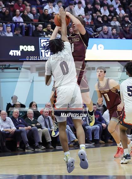 Thumbnail 2 in Archbishop Stepinac vs. Iona Prep (Crusader Classic) photogallery.