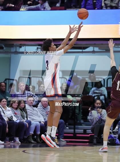 Thumbnail 1 in Archbishop Stepinac vs. Iona Prep (Crusader Classic) photogallery.