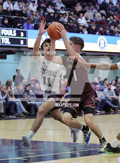 Thumbnail 1 in Archbishop Stepinac vs. Iona Prep (Crusader Classic) photogallery.