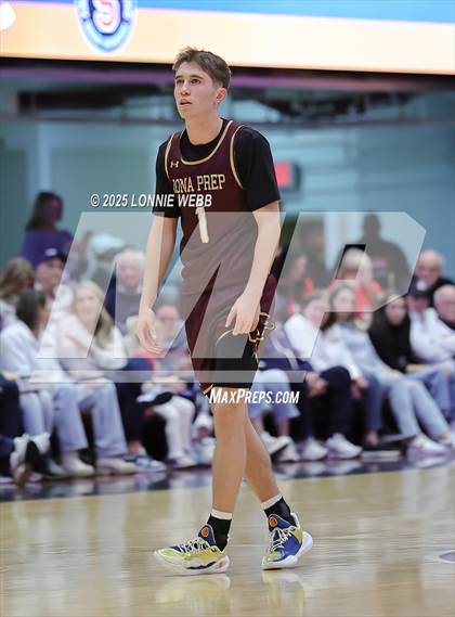 Thumbnail 1 in Archbishop Stepinac vs. Iona Prep (Crusader Classic) photogallery.