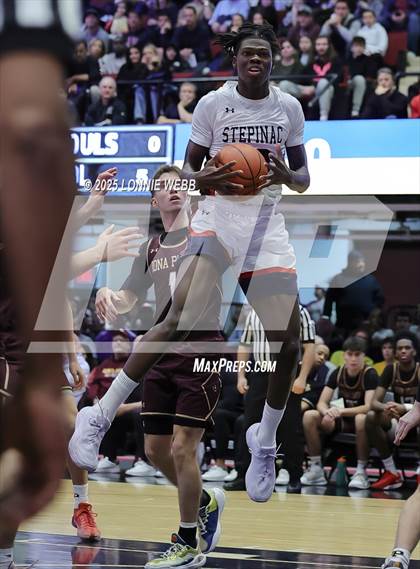 Thumbnail 2 in Archbishop Stepinac vs. Iona Prep (Crusader Classic) photogallery.