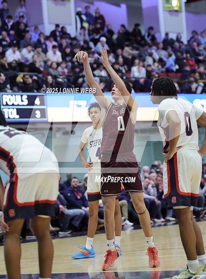 Thumbnail 3 in Archbishop Stepinac vs. Iona Prep (Crusader Classic) photogallery.